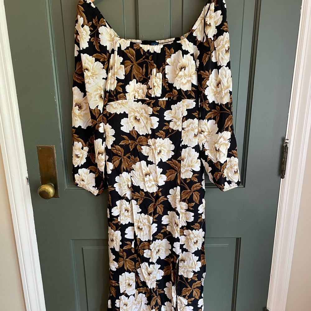Old Navy Black Floral Long Sleeve Dress